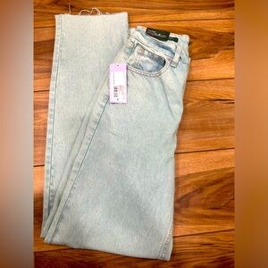 NWT Wild Fable EasyRidgid High-Rise Straight Jeans Size 2/32”Inseam